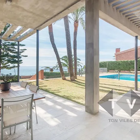 Villa Luxury Beachfront In