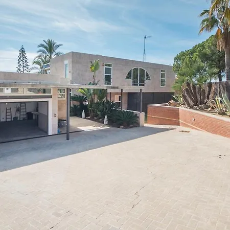 Luxury Beachfront In *
