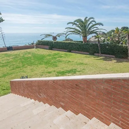 Luxury Beachfront In Tarragona