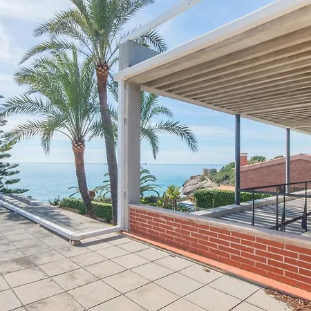 Luxury Beachfront In Villa