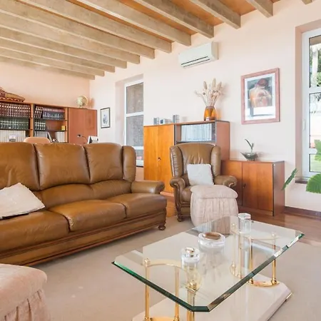 Villa Luxury Beachfront In Tarragona
